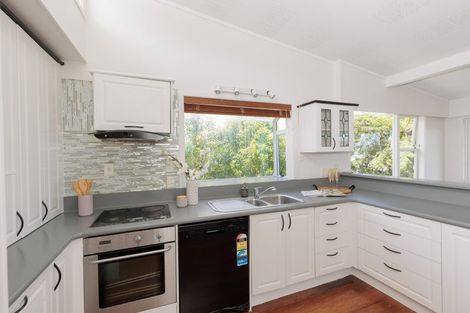 Photo of property in 16 City View Grove, Harbour View, Lower Hutt, 5010
