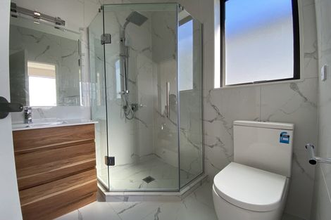 Photo of property in 6c Tiroroa Avenue, Te Atatu South, Auckland, 0610