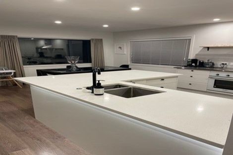 Photo of property in 11d Langana Avenue, Browns Bay, Auckland, 0630