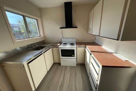 Photo of property in 2/30 Mcleod Road, Henderson, Auckland, 0612