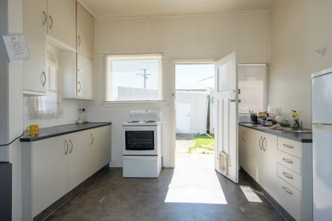 Photo of property in 38 Kirkcaldy Street, South Dunedin, Dunedin, 9012