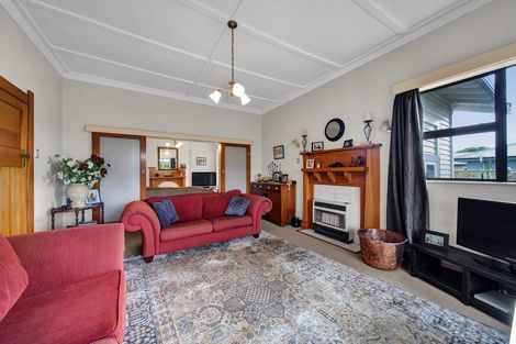 Photo of property in 7 Disraeli Street, Hawera, 4610