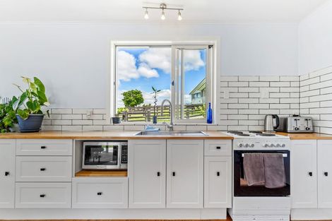 Photo of property in 84 Devich Road, Mangawhai, Wellsford, 0975