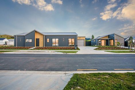 Photo of property in 1 Lamont Place, Waikanae, 5036