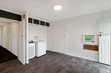 Photo of property in 416 Memorial Avenue, Burnside, Christchurch, 8053