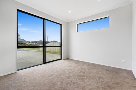 Photo of property in 9 Remana Crescent, Huapai, Kumeu, 0810