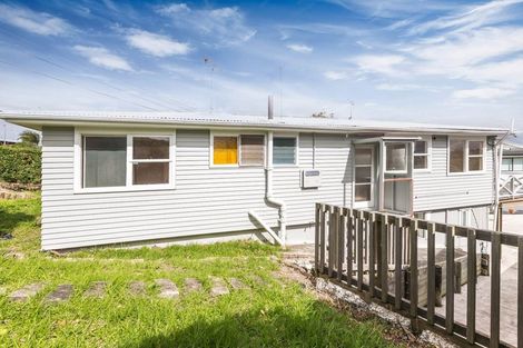 Photo of property in 4 Trinidad Road, Sunnynook, Auckland, 0620