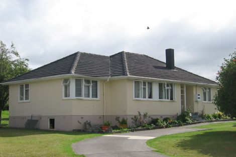Photo of property in 1 Hill Crescent, New Lynn, Auckland, 0600
