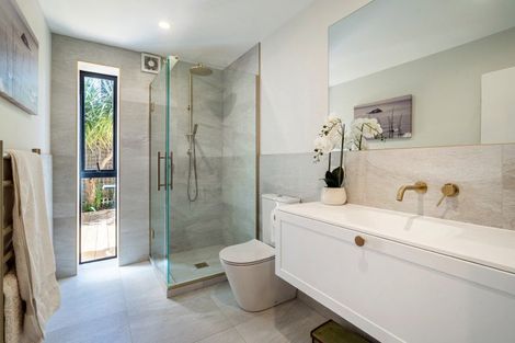 Photo of property in 2/236 Beach Road, Campbells Bay, Auckland, 0630