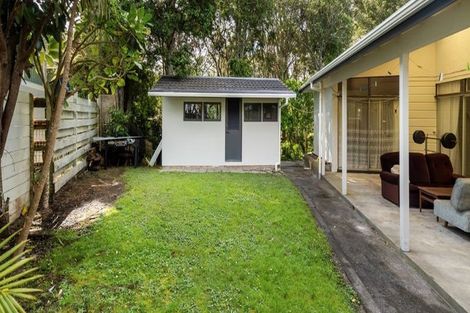 Photo of property in 28 Brunton Place, Glenfield, Auckland, 0629