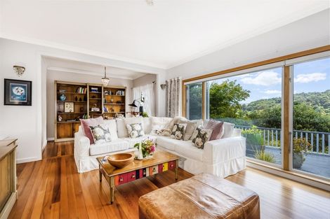 Photo of property in 31 Walter Road, Lowry Bay, Lower Hutt, 5013