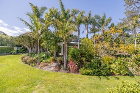 Photo of property in 47 Sarahs Hill, Hahei, Whitianga, 3591
