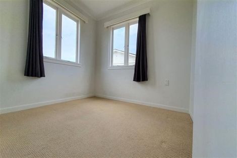Photo of property in 2/232 East Coast Road, Forrest Hill, Auckland, 0620