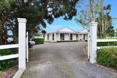 Photo of property in 118 Upper Orewa Road, Wainui, Silverdale, 0992