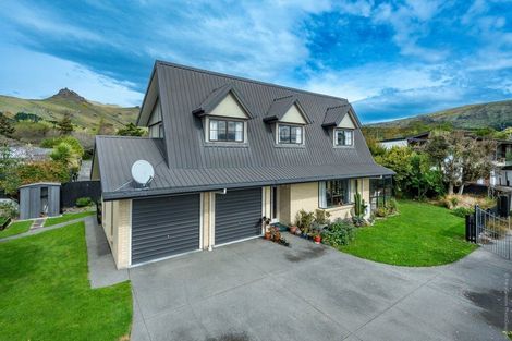 Photo of property in 21 Laing Crescent, Heathcote Valley, Christchurch, 8022