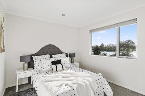 Photo of property in 2f Wood Street, Papakura, 2110