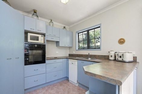 Photo of property in 31 Matauwhi Road, Russell, 0202