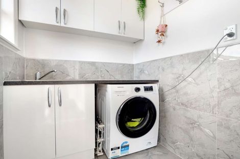 Photo of property in 20 Keats Crescent, Enderley, Hamilton, 3214