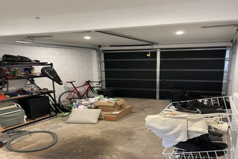 Photo of property in 1/38 Hillcrest Avenue, Hillcrest, Auckland, 0627