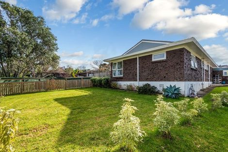 Photo of property in 4 Birman Close, Half Moon Bay, Auckland, 2012