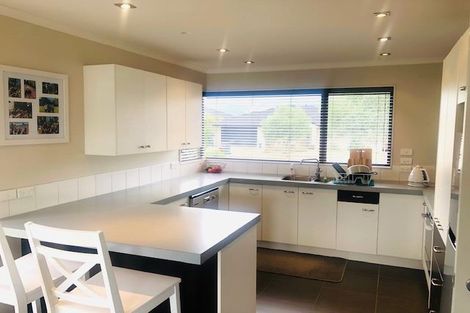 Photo of property in 25 Consort Close, Paraparaumu Beach, Paraparaumu, 5032