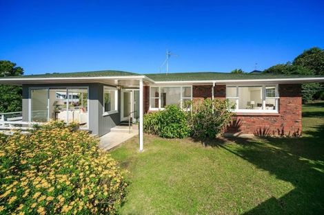 Photo of property in 22 Windermere Crescent, Blockhouse Bay, Auckland, 0600