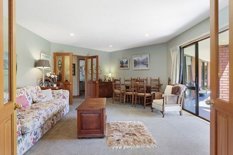 Photo of property in 18 Cedar Place, Amberley, 7410