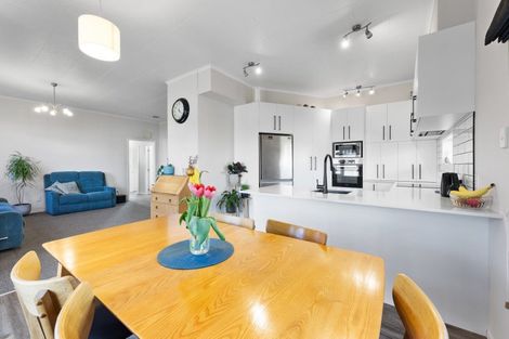 Photo of property in 8 Oriental Street, Welbourn, New Plymouth, 4312