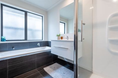 Photo of property in 11 Lusk Way, Patumahoe, Pukekohe, 2679