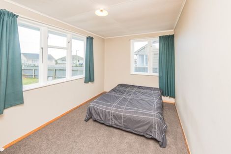 Photo of property in 35 Matipo Street, Castlecliff, Whanganui, 4501