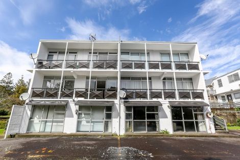 Photo of property in 15/75 Carrington Street, Lower Vogeltown, New Plymouth, 4310