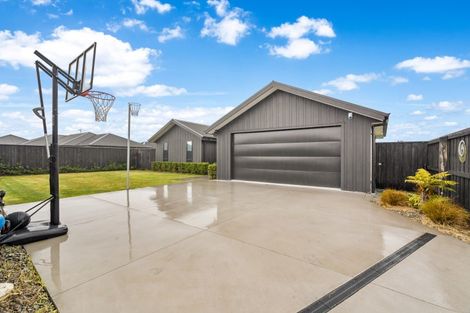 Photo of property in 35 Chris Drive, Rolleston, 7614