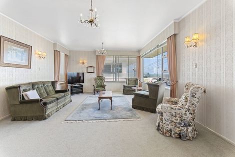 Photo of property in 34 Hamblyn Street, Strandon, New Plymouth, 4312