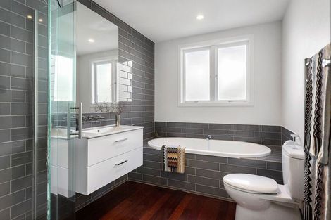 Photo of property in 4 Larchwood Avenue, Westmere, Auckland, 1022