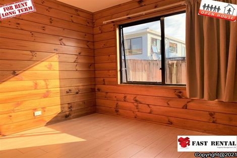 Photo of property in 2/70 College Road, Northcote, Auckland, 0627