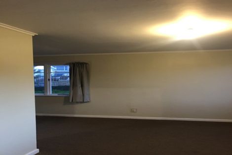 Photo of property in 52 Hutchinson Avenue, New Lynn, Auckland, 0600