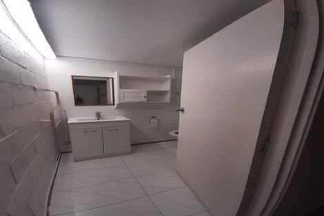 Photo of property in 1 Lynn Road, Bayview, Auckland, 0629