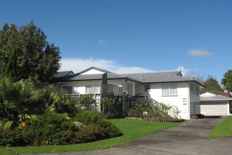Photo of property in 44 Lewisham Street, Highland Park, Auckland, 2010