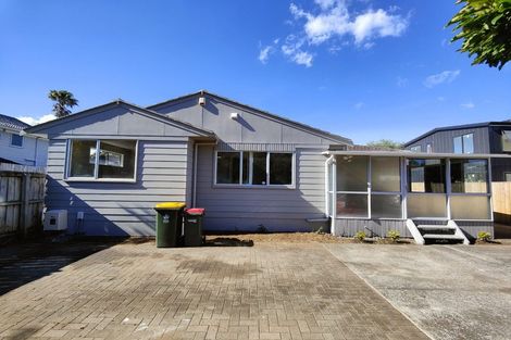 Photo of property in 31 Glennandrew Drive, Half Moon Bay, Auckland, 2012