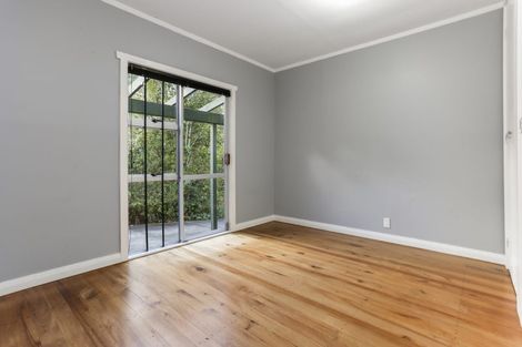 Photo of property in 8 Rimu Road, Oratia, Auckland, 0604