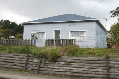 Photo of property in 104 Salcombe Street, Kaitangata, 9210