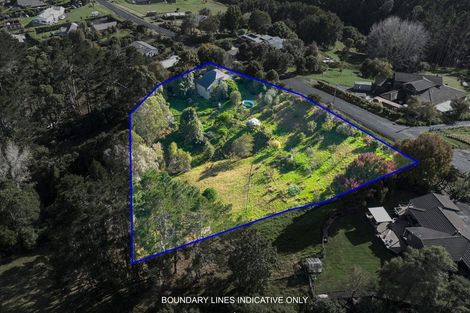 Photo of property in 215 Kaipara Road, Papakura, 2582