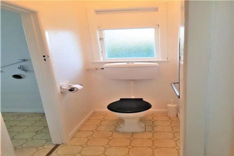 Photo of property in 15 Scarboro Terrace, Murrays Bay, Auckland, 0630