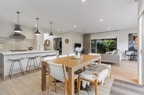 Photo of property in 284e Schnapper Rock Road, Schnapper Rock, Auckland, 0632