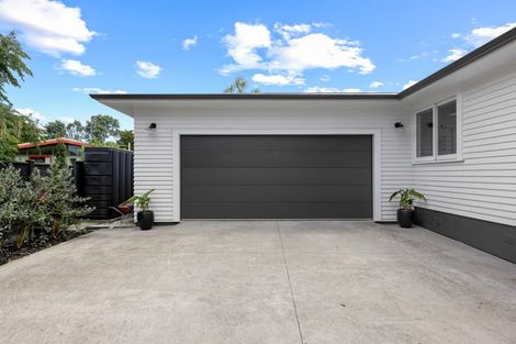 Photo of property in 70 Glenvar Road, Torbay, Auckland, 0630