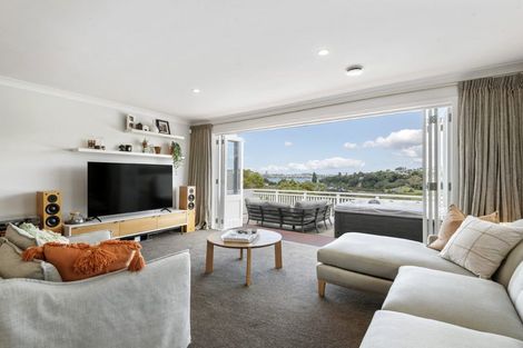 Photo of property in 46 Church Street, Northcote Point, Auckland, 0627