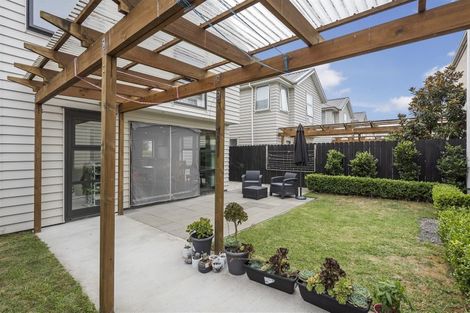 Photo of property in 9 Popokatea Drive, Takanini, 2112