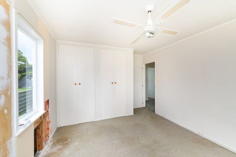 Photo of property in 52 Halswell Crescent, Westbrook, Palmerston North, 4412