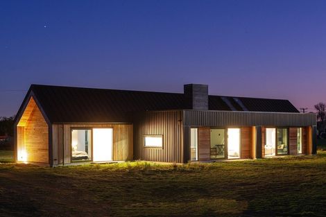 Photo of property in 17 Northside Drive, Waikuku, 7473