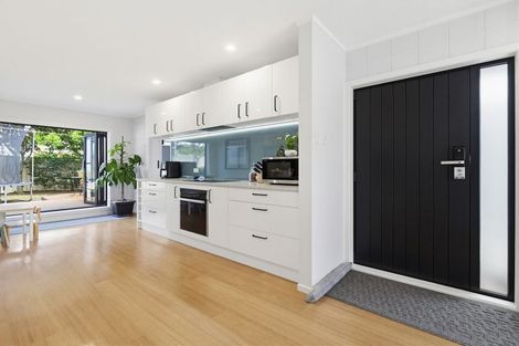 Photo of property in 1/15 Claresholm Place, Mangere Bridge, Auckland, 2022